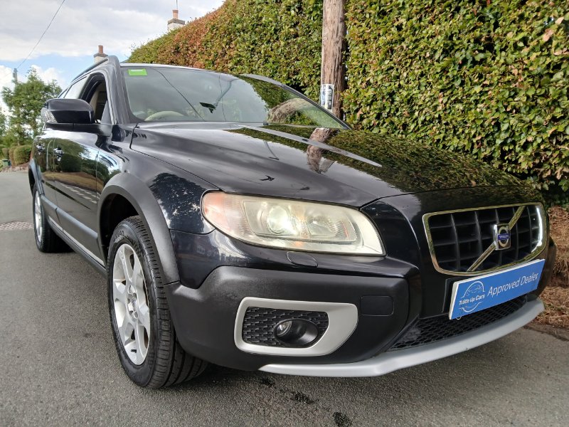 Black 2009 Volvo XC70 2.4 D5 SE Lux Estate 5dr Diesel Geartronic AWD Euro 4 185 ps in Hixon