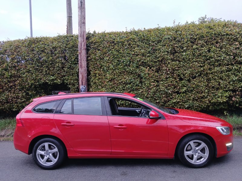 Red Volvo V60 2.0 D4 Business Edition Estate 5dr Diesel Manual Euro 6 s/s 181 ps